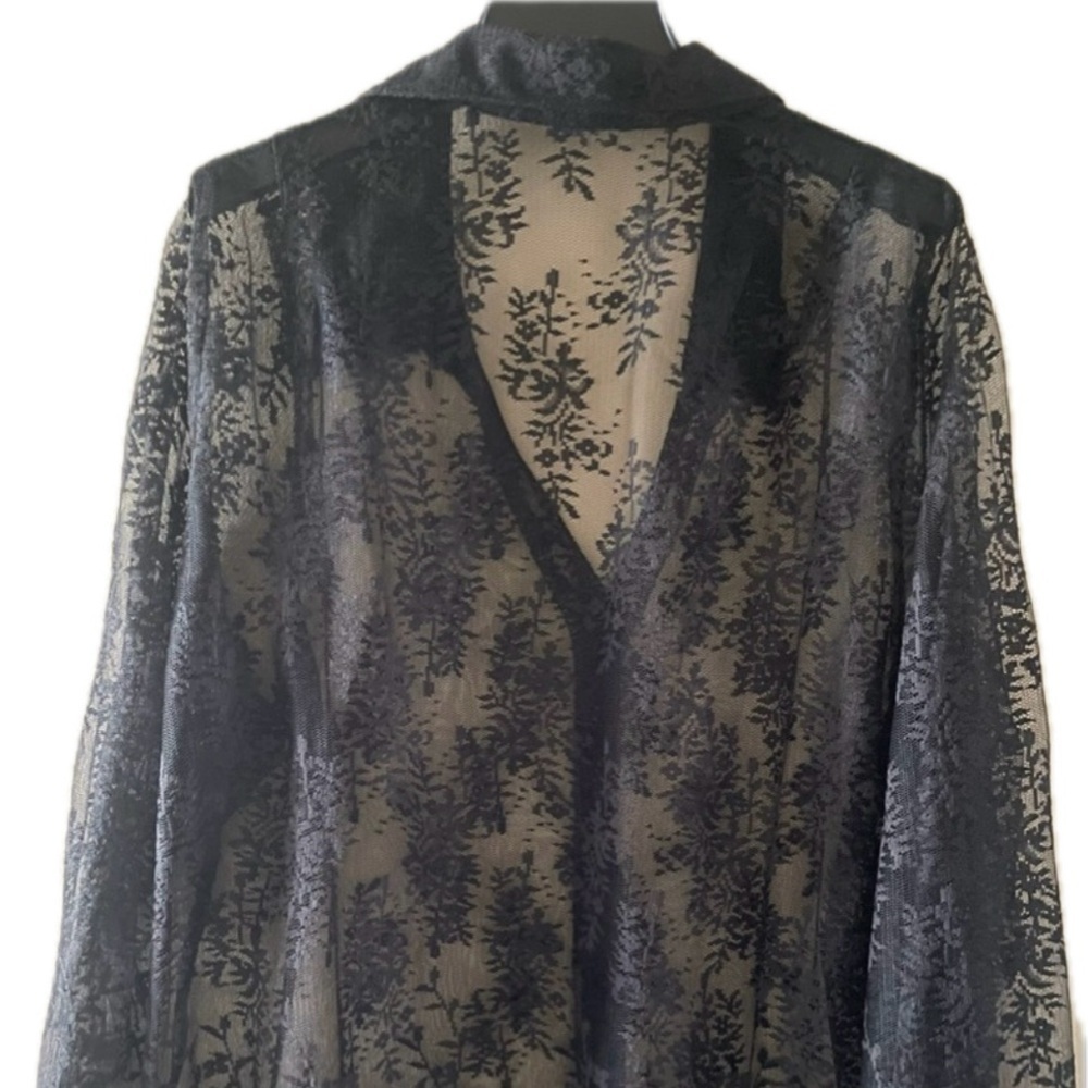 Women’s Black Lace Blouse Buttons Up The Front Formal Wear Size 16 to 18 NWOT - Picture 2 of 5